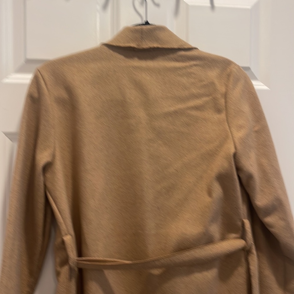 Lightweight Jacket - Picture 4 of 7